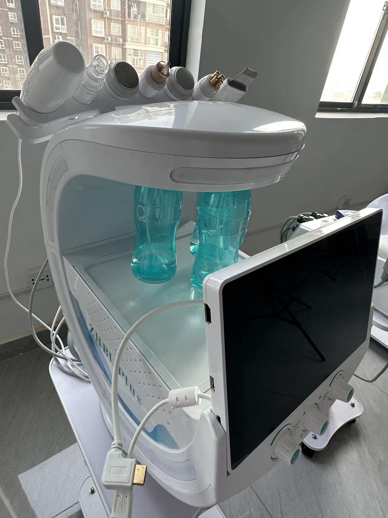 7 in 1 Hydro Dermabrasion Hydr - đánh giá và giá Hydra Dermabrasion Aqua Peel Machine